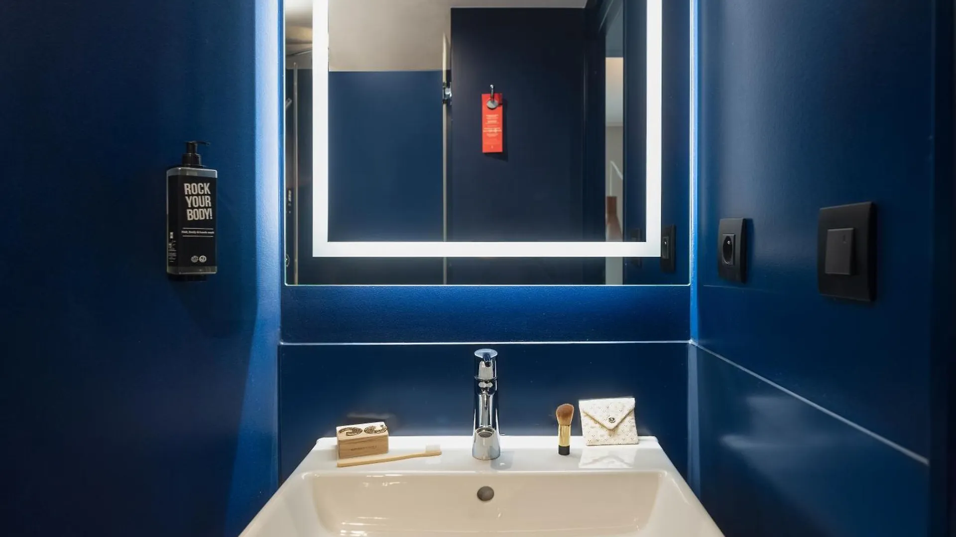 Ibis Gare Montparnasse Catalogne Hotel